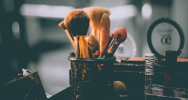 Why You Should Buy Your Makeup Products from the Same Company